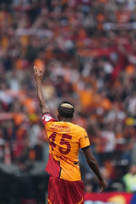Dursun Özbek 6 futbolcunun hesabını kesti: Kutlamaları yapın sonra kendinize yeni bir kulüp bakın - Resim: 15