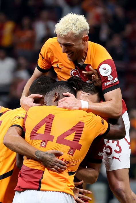 Dursun Özbek Ali Koç'un bitmiş transferini bozdu: Sen Osimhen'e girmiştin sıra bende! - Resim: 2