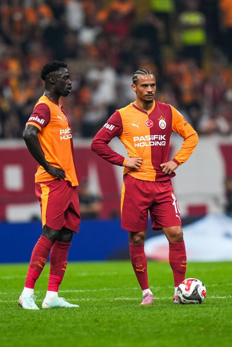 Leroy Sane Icardı gibi yapmadı Okan Buruk yıldız futbolcuya telefon açtı - Resim: 6