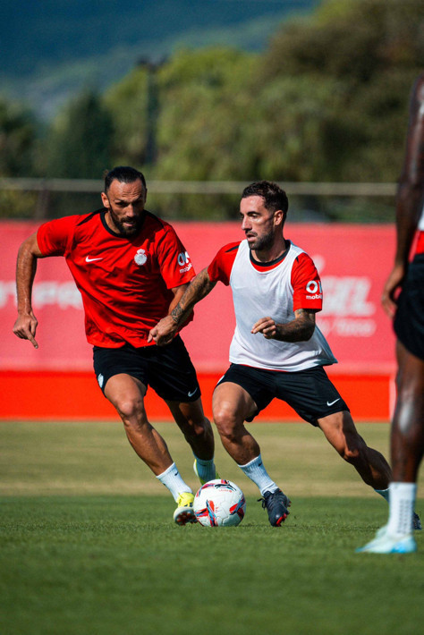 Vedat Muriç'ten Vincenzo Montella'ya gözdağı: Zayıf yönlerinizi biliyoruz - Resim: 2