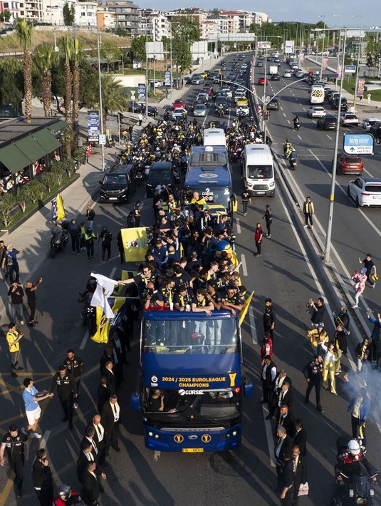 Ali Koç 5 milyon euro harcadı 255 milyon euro kazandı: Fenerbahçe'yi dünya izledi dünya! - Resim: 14