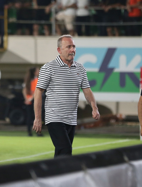 Sergen Yalçın Eren Elmalı'nın adım attırmadığı 2.Lig'den kanat forvet istedi - Resim: 2