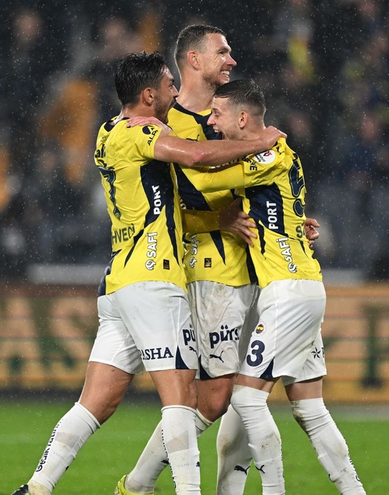 Ali Koç'un 85 milyon euroluk transferi bir telefonla bozuldu: Sakın Fenerbahçe'ye gitme büyük hata yaparsın - Resim: 2