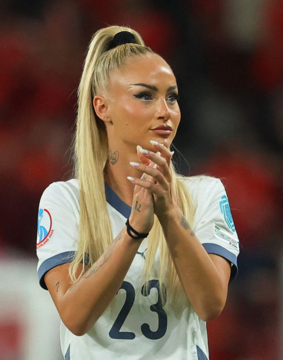 Alisha Lehmann: Messi ve Ronaldo'dan daha iyiyim - Resim: 2