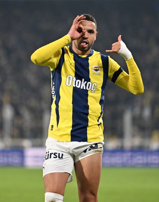 Ali Koç Larin, Burak Yılmaz ve Yusuf Yazıcı sayesinde yılın transferini yaptı! - Resim: 2