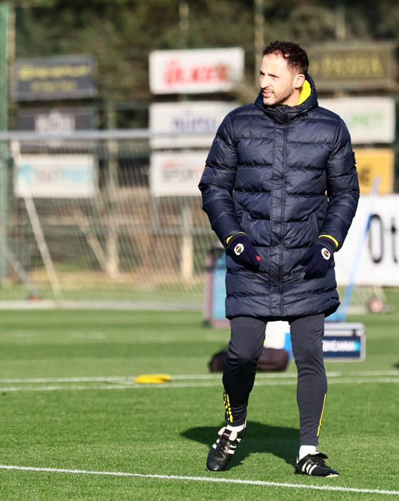 Tedesco'yu futbolcular kurtardı! "Hocamızı yedirmeyiz" - Resim: 2