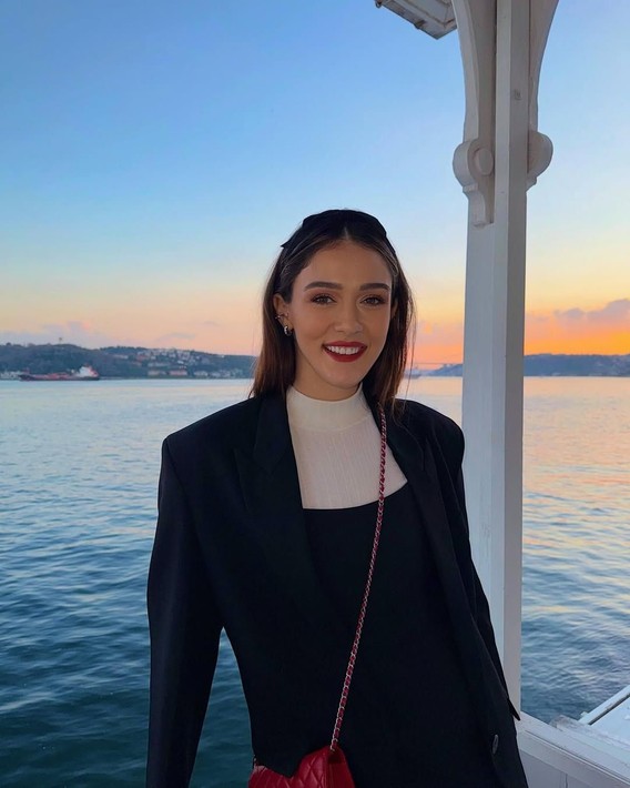 Zehra Güneş tatil pozlarıyla mest etti: Gerçek olamayacak kadar güzel - Resim: 9