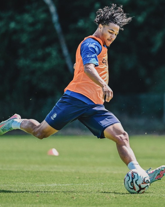 Ali Koç'un yeni transferini duyurdu: Milan'ı elinin tersiyle itti 8 M.€'ya Fenerbahçe'ye imza attı - Resim: 5