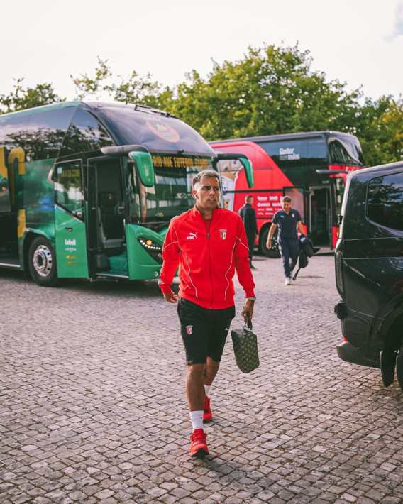 Ali Koç Banza ve Bruma'yla 10. transferini bitirdi! 6 milyon euroya transfer... - Resim: 4