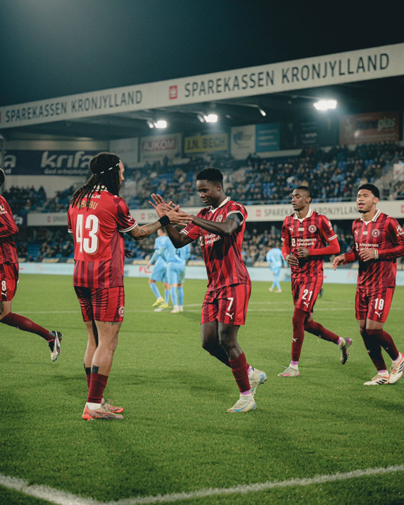 Dursun Özbek Zubkov ve Sikan sayesinde orta saha krizini çözdü! - Resim: 2