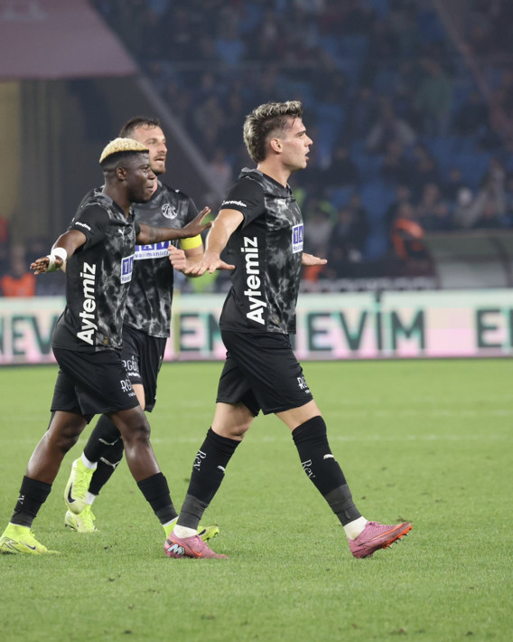 Tedesco bir kere izledi bayıldı! Fenerbahçe 2 ay sonra Alanyaspor'la masaya oturacak - Resim: 1