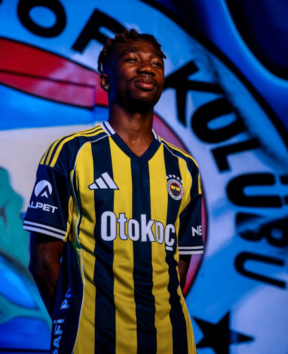 Dorgeles Nene'den 5 yıllık imza! Devin Özek 4 özelliğini öne çıkardı - Resim: 4