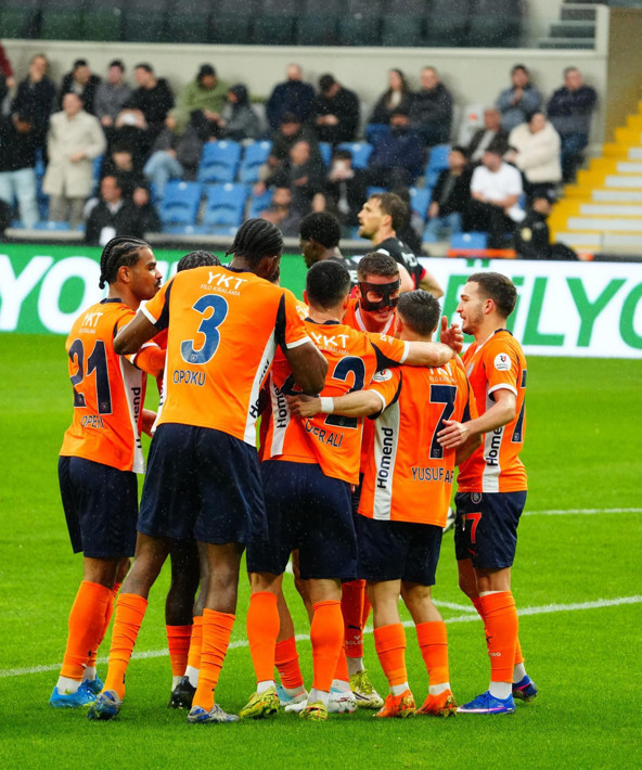 Galatasaray'ın gelecek sezon forvet ikilisi: Victor Osimhen - Bertuğ Yıldırım! - Resim: 5