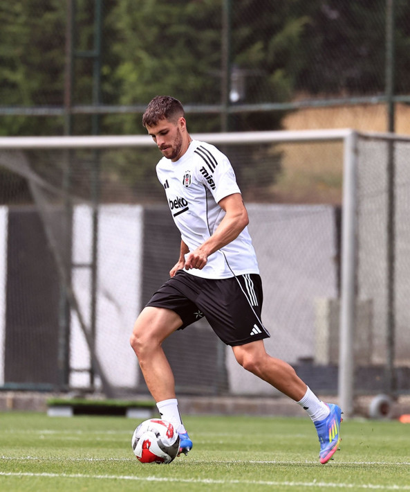 Beşiktaş'ta transfer komitesi kuruldu! Sergen Yalçın'ın Serdal Adalı'dan istediği isimler... - Resim: 4