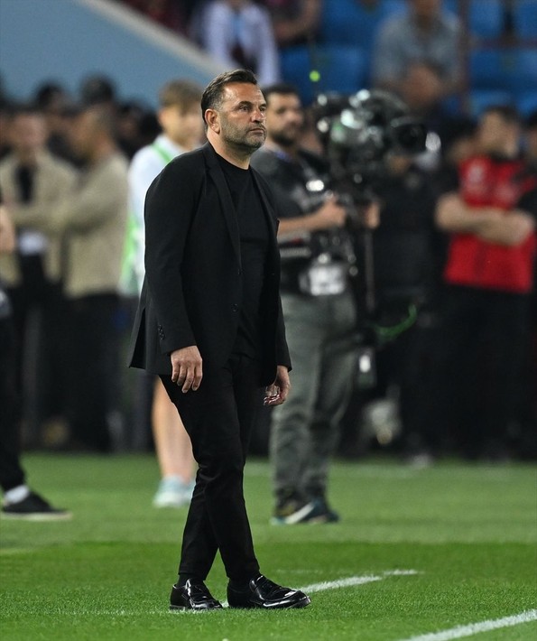 Nihat Kahveci, Galatasaraylı yıldızı eleştirdi: İlk yarıdaki oyunuyla U21'e yollanır - Resim: 8