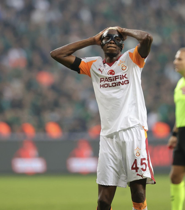 Victor Osimhen 81 milyon euroluk forvetin yerine Premier Lig'e gidiyor - Resim: 3