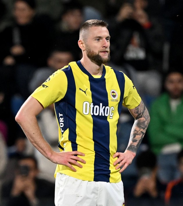 Ali Koç ile Hakan Safi arasında Mourinho kavgası çıktı: 4-2 kaybetmişiz sen hala kalsın diyorsun - Resim: 5