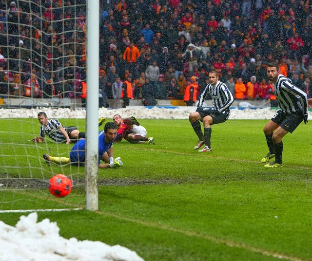 Galatasaray'ın Şampiyonlar Ligi Play-Off turundaki rakibi belli oldu - Resim : 1