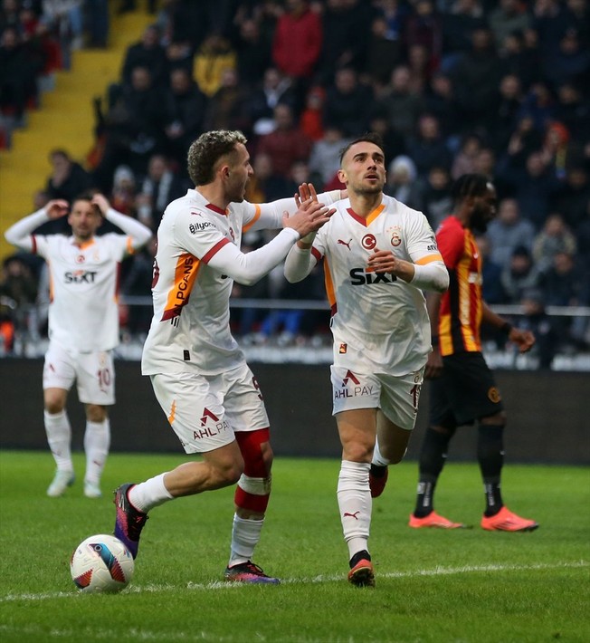 Galatasaray, 24 gol 17 asist katkısı veren 2 yıldızıyla sözleşme uzatıyor - Resim: 4