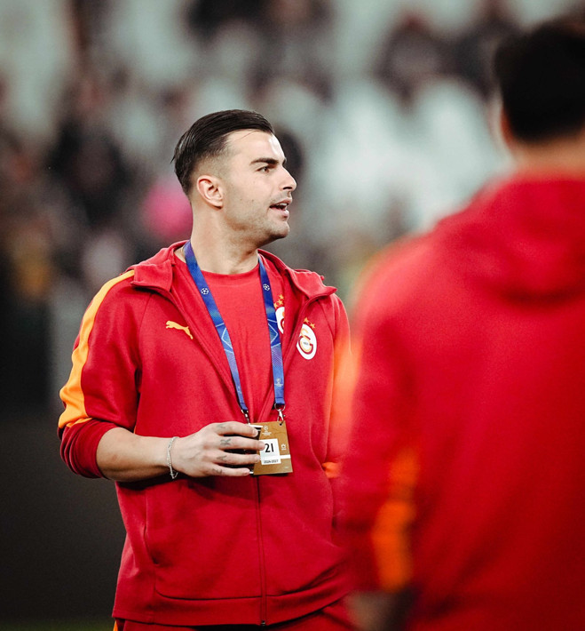 Dursun Özbek Abdülkerim Bardakcı dönemini kapatıyor! Forvetleri sırtında gezdirecek stoper geliyor - Resim: 1