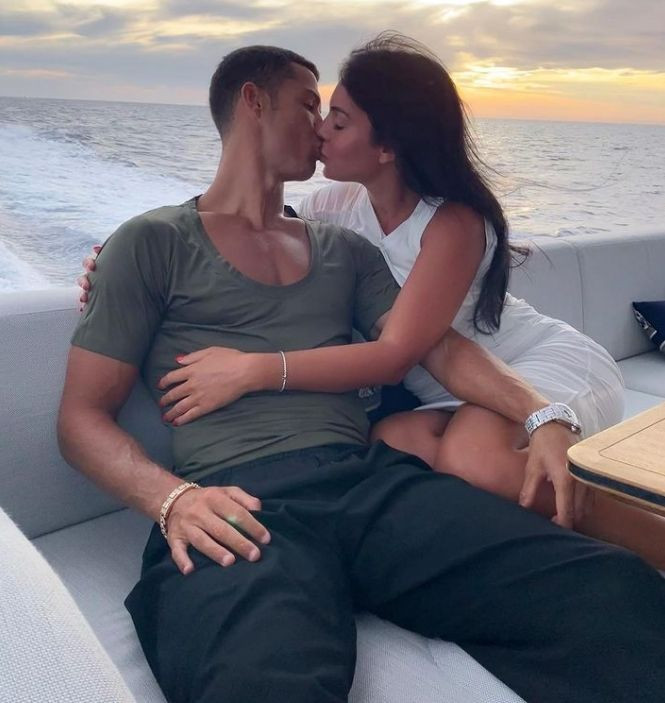 Cristiano Ronaldo'dan Georgina Rodríguez'e evlenme teklifi! Nişanlandılar - Resim: 4