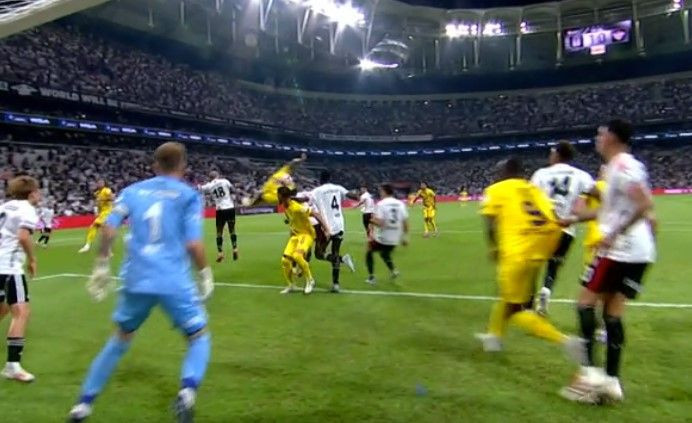 beIN Trio ekibi Beşiktaş-Eyüpspor maçını yorumladı! - Resim: 9