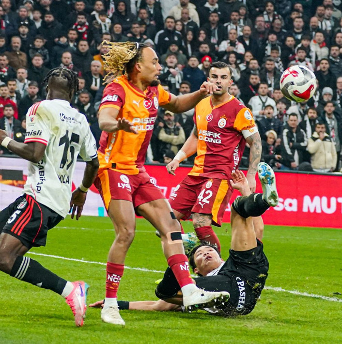 Leroy Sane'nin Rıdvan Yılmaz'a yaptığı harekete bir tek o "kırmızı kart" hatalı dedi! - Resim: 13