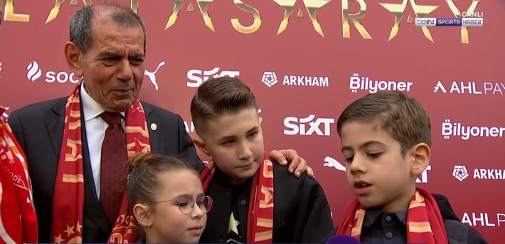 Taraftar Osimhen'i istedi! Dursun Özbek cevabı sahnede verdi - Resim: 7