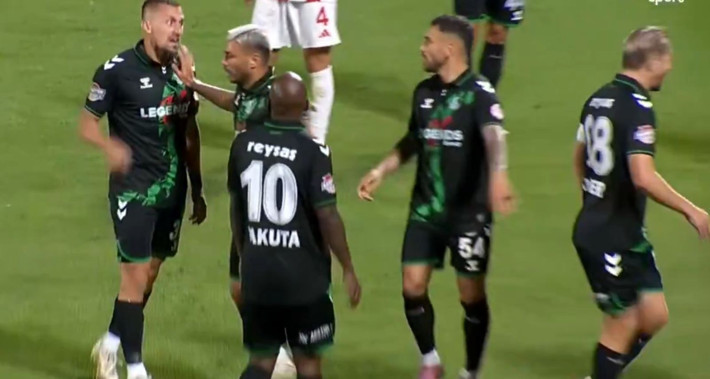 Caner Erkin takım arkadaşına tokat attı! Akıllara Marcao - Kerem Aktürkoğlu geldi - Resim: 3