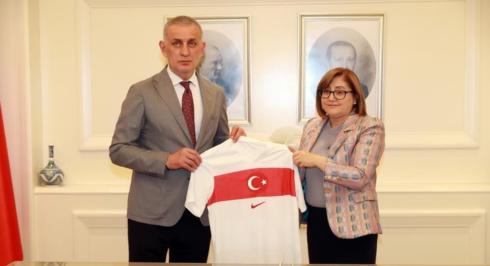 Hacıosmanoğlu, Trabzonspor-Galatasaray maçı öncesi Gaziantep'i gezdi - Resim: 5