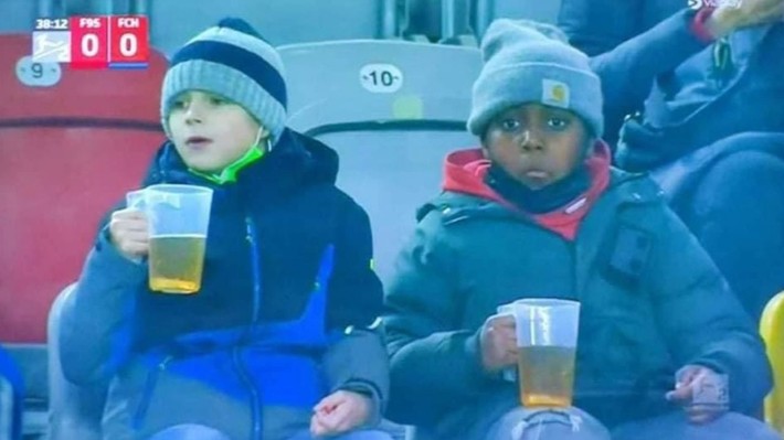 İlginç futbol fotoğrafları! Bu ne hal! - Resim: 20