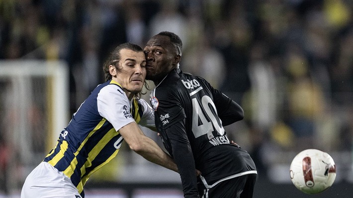 Fenerbahçe-Beşiktaş derbisinde dikkat çeken olay - Resim: 3
