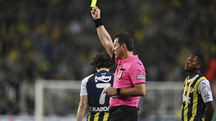 Fenerbahçe-Beşiktaş derbisinde dikkat çeken olay - Resim: 8
