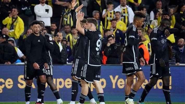 Fenerbahçe-Beşiktaş derbisinde dikkat çeken olay - Resim: 7