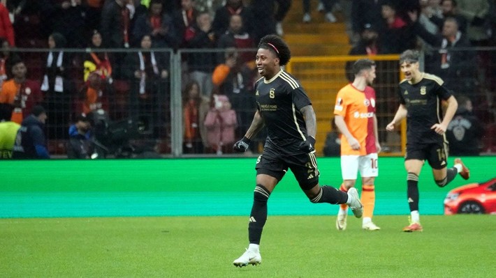 Galatasaray sağ bekini buldu! Tanıdık isim geliyor... - Resim: 4