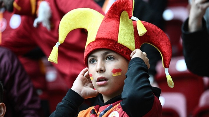 Galatasaray-Fenerbahçe derbisinden kareler... - Resim: 1