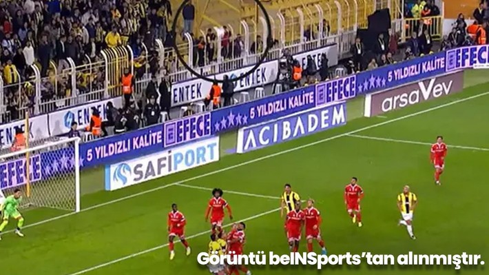 Galatasaray maçındaki penaltı kararları doğru mu? Fenerbahçe'nin golünden önce elle müdahale var mı? Eski hakemler tartışmalı pozisyonları değerlendirdi - Resim: 14