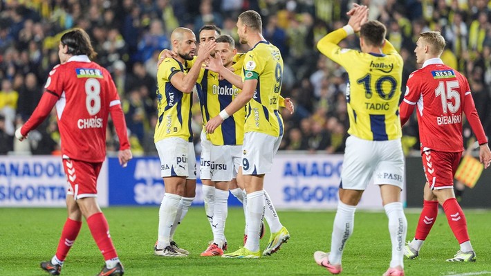 10 numaraya 2 aday! Fenerbahçe transferde gözünü kararttı - Resim: 2