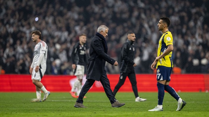 Ahmet Çakar'dan Beşiktaş-Fenerbahçe derbisi sonrası flaş Jose Mourinho sözleri! "Emekli bir memur gibi..." - Resim: 6
