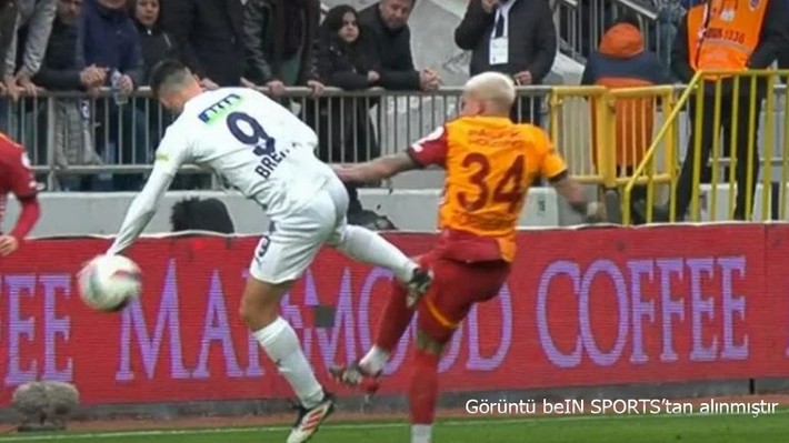 "Kırmızı kartı gerekirdi" BeIN Trio ekibi, Kasımpaşa-Galatasaray maçını yorumladı! - Resim: 9