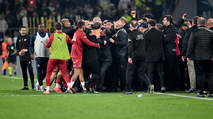 Galatasaray Kadıköy'de 20 yıldır kazanamıyordu! Şimdi ise Fenerbahçe'ye kaybetmiyor - Resim: 10