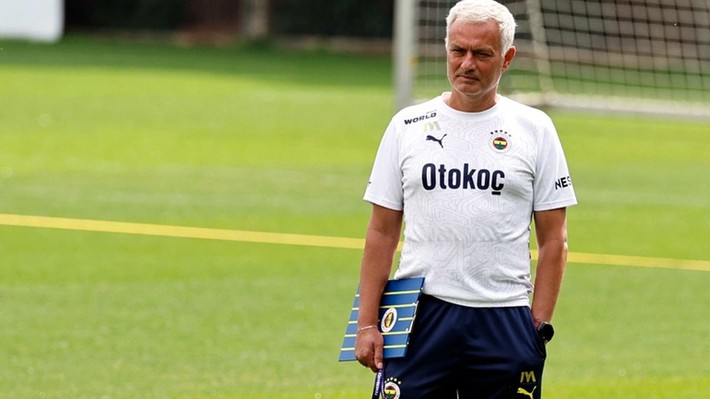 Mourinho'nun varlığı yıldız ismi F.Bahçe'ye getirecek! Sezon sonu Roma'dan ayrılacak - Resim: 6