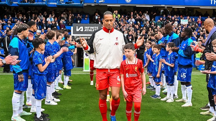 Chelsea, şampiyon Liverpool'u alkışladı - Resim: 1
