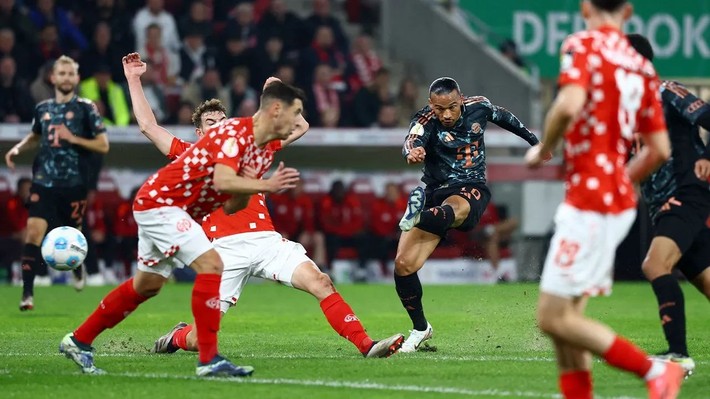Dursun Özbek Bayern Münih'in sağ kanadını Galatasaray'a getiriyor! - Resim: 7