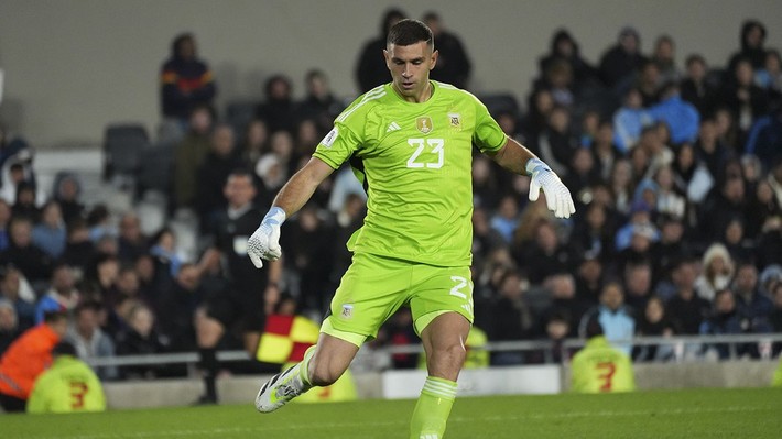 Emiliano Martinez, Süper Lig devine imza atıyor! Transferde çılgın plan ortaya çıktı - Resim: 6