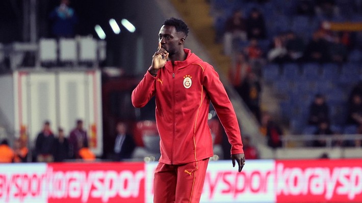 Galatasaray'da şampiyonluk sonrası sürpriz veda! Yeni takımını ve kasaya girecek dev rakamı duyurdular - Resim: 10