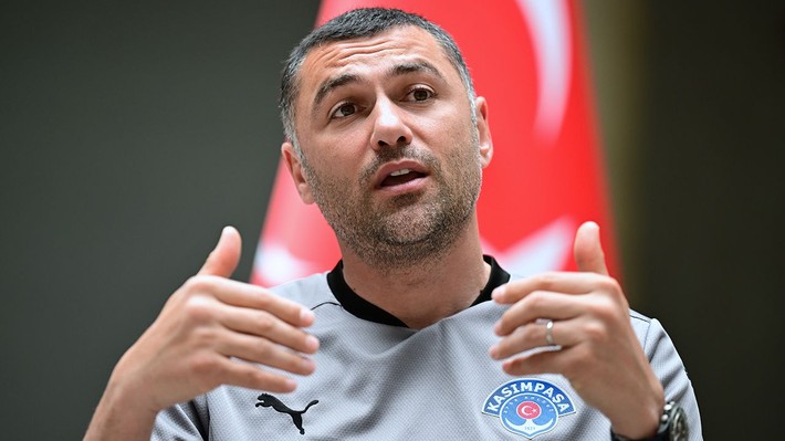 Burak Yılmaz'dan Galatasaraylı yıldıza övgüler: Kim transfer ettiyse tebrik etmek lazım! - Resim: 4