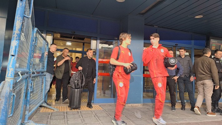 Galatasaray, Trabzon'a geldi! Taraftarlar havalimanından çıkarıldı - Resim: 4