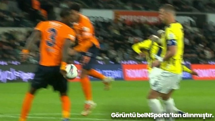 Başakşehir-Fenerbahçe maçı için hakem yorumları: Burak Pakkan 2 penaltı, 3 kırmızı kartı atladı! - Resim: 15