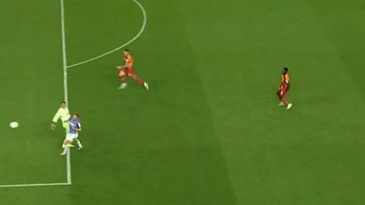 Penaltı mı ofsayt mı? BeIN Trio ekibi yorumladı - Resim: 11